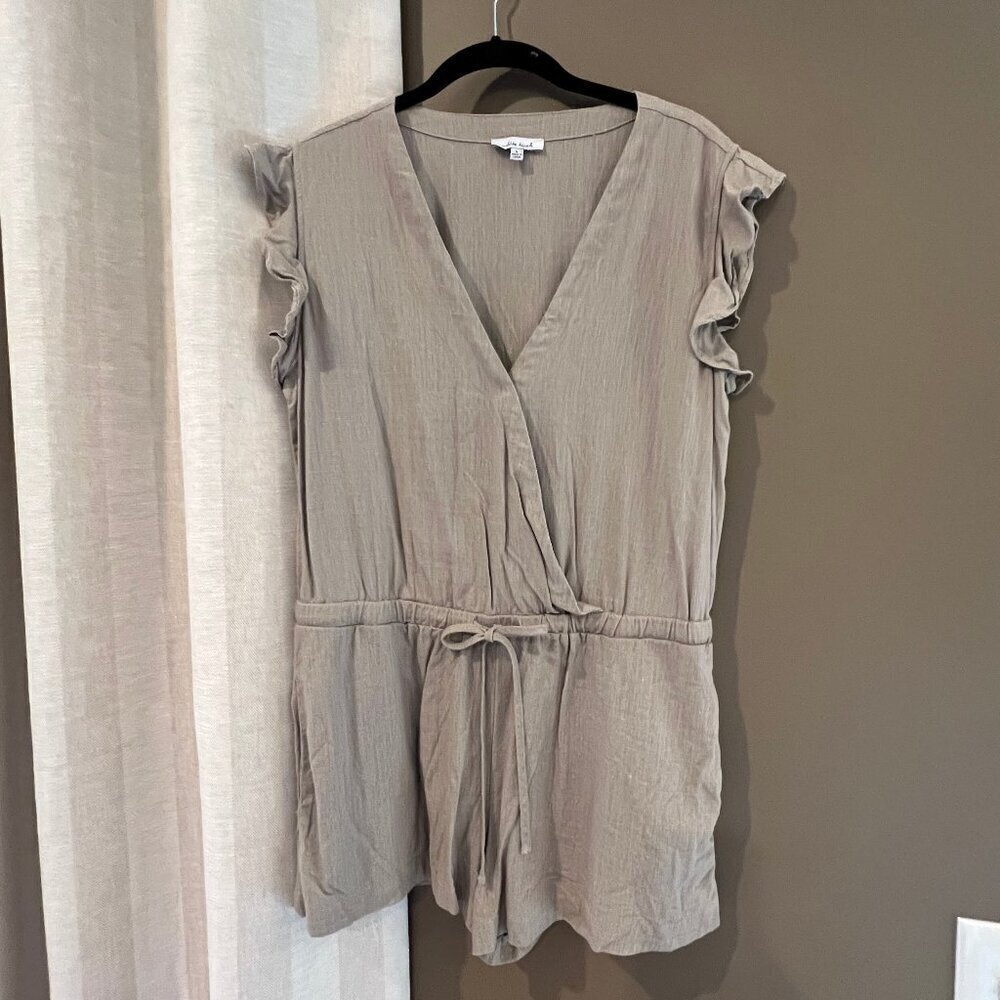 White Birch Taupe Linen Blend Romper with ruffled sleeve, Size Large
